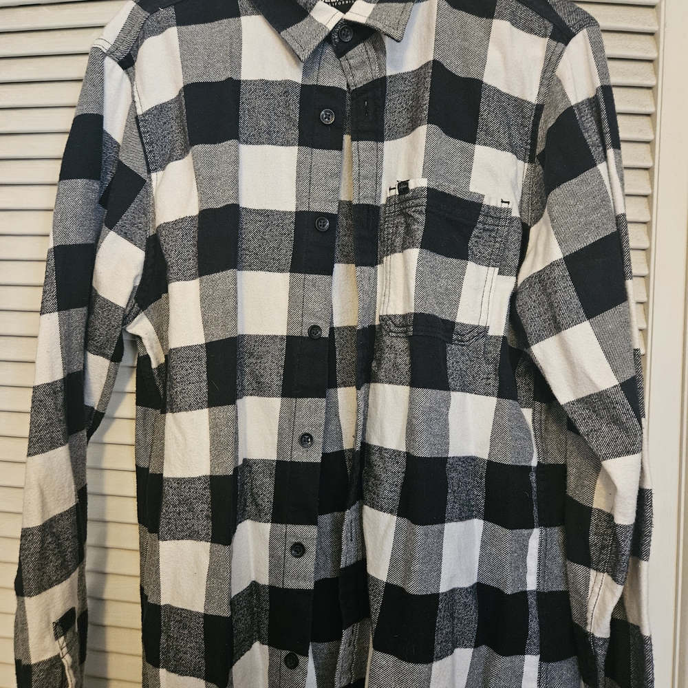 Hollister Black and White Plaid Men's Shirt